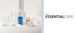 <p style="text-align: center;"><strong>CONVIERTE LOS B&Aacute;SICOS EN UNA EXPERIENCIA</strong></p>
<p style="text-align: center;">Desde Selvert Thermal creemos quecada piel es &uacute;nica y presenta sus propiasnecesidades.</p>
<p style="text-align: center;">Para ello hemos creado TheEssential Care, una l&iacute;nea de cuidado esencial que se centra en buscar el equilibrio de la piel, aport&aacute;ndole armon&iacute;a y bienestar Bas&aacute;ndonos en la Alta Tecnolog&iacute;a Marina hemos seleccionado el Gulf Stream Sea Water: un extraordinario activo presente en toda la l&iacute;nea compuesto por sales minerales y oligoelementos procedentes de las corrientes marinas m&aacute;s fuertes del planeta.</p>
<p style="text-align: center;"><br />Hemos adoptado tambi&eacute;n la filosof&iacute;a &ldquo;Well-Ageing&rdquo; inspirada en una de las zonas azules del planeta con una mayor longevidad en el mundo como es la Isla<br />de Okinawa (Jap&oacute;n) gracias al Celebr&rsquo;age &trade;, un codiciado activo extra&iacute;do de la Azucena de Porcelana.</p>
<p style="text-align: center;"><br />Una l&iacute;nea completa y esencial para tu Sal&oacute;n de Belleza que aporta una soluci&oacute;n exclusiva y &uacute;nica para cada clienta.</p>