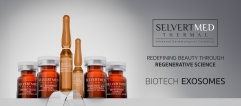 <p><strong>Innovación en medicina estética regenerativa: la nueva era de la cosmética médica con Selvert Thermal MED</strong></p>
<p>Selvert Thermal MED marca un antes y un después en el ámbito de la medicina estética regenerativa al presentar la primera línea de cosmética médica específicamente formulada para ofrecer resultados visibles, seguros y prolongados en el tiempo.</p>
<p>Gracias a su avanzada tecnología dermocosmética, esta gama no solo mejora el aspecto de la piel, sino que estimula activamente su capacidad fisiológica de autorregeneración. El núcleo de esta innovación reside en sus<span> </span><strong>DermaShots</strong><span> </span>altamente concentrados, formulados con<span> </span><strong>activos de vanguardia</strong><span><strong> </strong></span>y potenciados mediante<span> </span><strong>Exosomas Biotecnológicos (Biotech Exosomes)</strong>. Esta sinergia favorece la activación de fibroblastos, estimula la<span> </span><strong>neocolagénesis</strong><strong>,</strong><span> </span>mejora la<span> </span><strong>elasticidad cutánea</strong><span> </span>y promueve una<span> </span><strong>renovación celular profunda</strong><strong>,</strong><span> </span>elementos fundamentales en cualquier protocolo de microneedling o terapia de inducción de colágeno.</p>