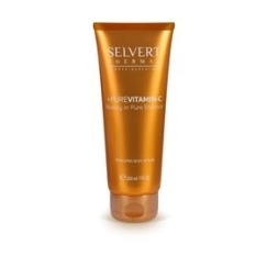 <p>Crema corporal hidratante y vitalizante de agradable textura y exquisito aroma c&iacute;trico. Previene y combate los signos del envejecimiento a la vez que facilita la renovaci&oacute;n celular.</p>
<p>Una emulsi&oacute;n hidratante, revitalizante para el cuerpo con un agradable aroma c&iacute;trico que contiene sustancias activas como la Vitamina C concentrada para prevenir y tratar los signos del envejecimiento y mejorar la renovaci&oacute;n celular. Reafirma, deja una&nbsp; piel luminosa y suave como la seda.</p>