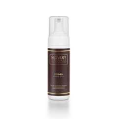 <p>Elimina la suciedad, las impurezas y la acumulación de las células muertas en la piel, que se muestra limpia, fresca y revitalizada. Su formulación está pensada para todo tipo de pieles, incluso aquellas más sensibles.</p>
<p>Mousse  limpiador  adecuado para todo tipo de pieles, incluso las más sensibles. Elimina las impurezas proporcionando una limpieza profunda y una acción purificante suave.</p>