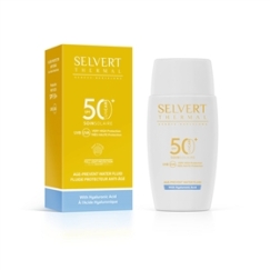<p><span>Fluido solar facial con &aacute;cido hialur&oacute;nico y con activos anti-edad.Su textura ultra-ligera de absorci&oacute;n inmediata se funde con la piel,proporcionando un acabo matificante, sin brillos.</span></p>