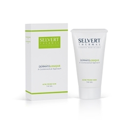 <p>La sua completa formulazione regola l’eccesso di sebo, lasciondo la pelle pulita e fresca, senza apparire lucida e grassa.</p>
<p>SPF 15.</p>