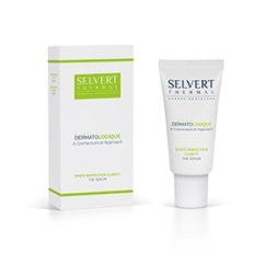 <p>Combinaci&oacute;n de potentes activos como la Alpha Arbutina y el Resveratrol que act&uacute;an directamente sobre las manchas a la vez que aportan luminosidad y tersura a la piel, que muestra un aspecto uniforme de nuevo.</p>
<p>Combinaci&oacute;n de potentes activos como la &alpha; Arbutina y el Resveratrol que act&uacute;an directamente sobre las manchas a la vez que aportan luminosidad y tersura a la piel, que muestra un aspecto uniforme de nuevo.</p>